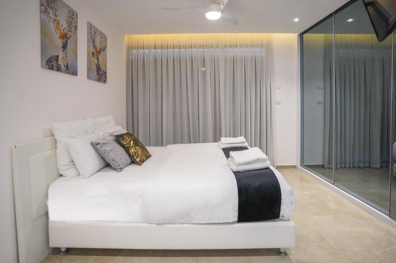 High-Sky Penthouse By Yalarent Eilat Exterior photo